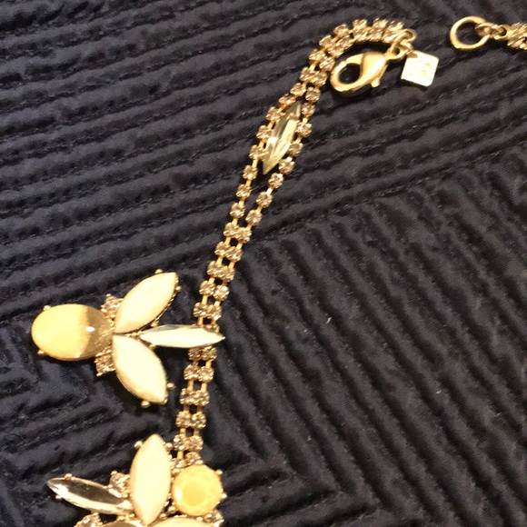 Banana Republic gold rhinestone necklace - Picture 5 of 6